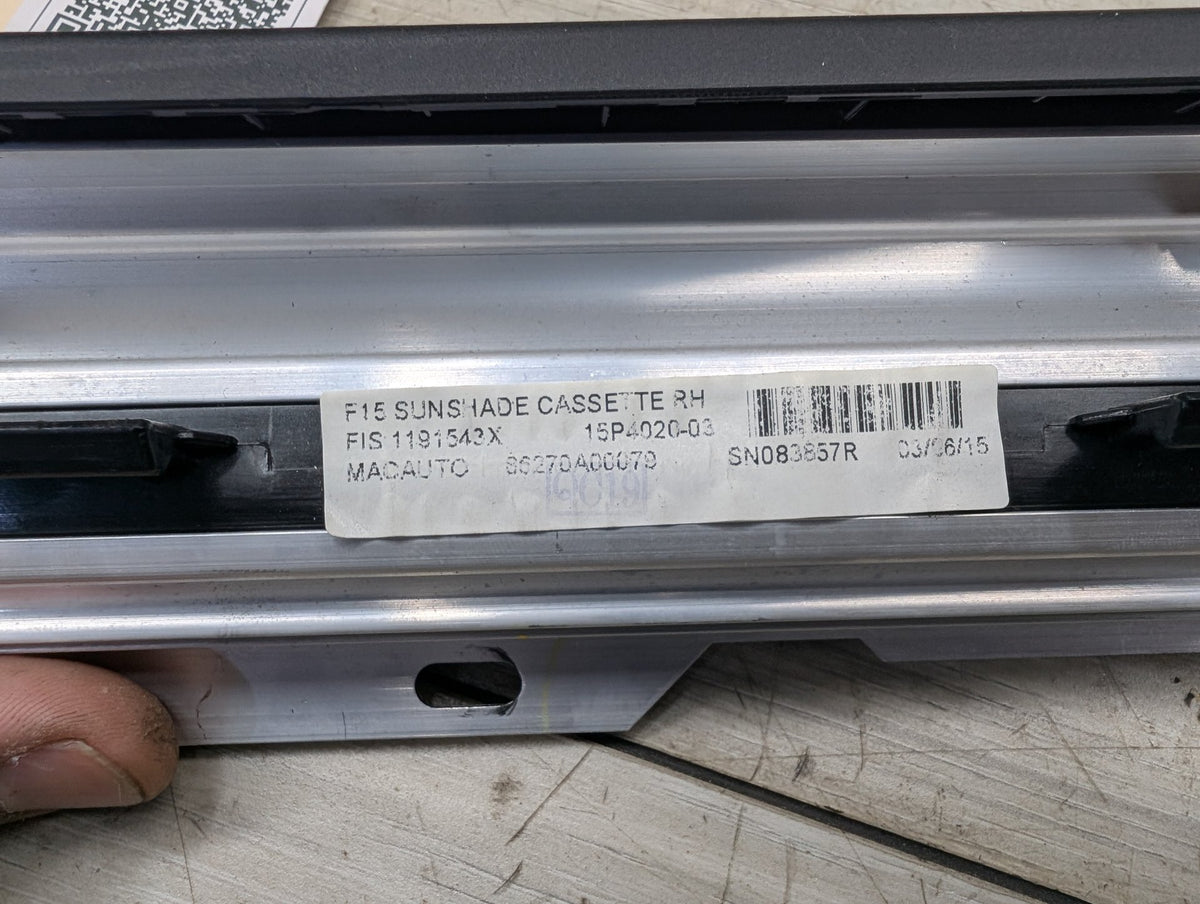 2014-2018 BMW X5 F15 Rear Right Passenger Door Window Glass Roller Sunshade Blind 7373634 OEM
