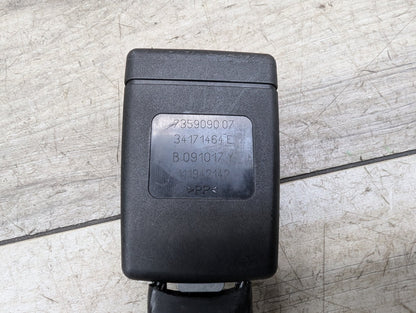OEM BMW F90 G11 G12 G30 530 540 M550 750 M5 Front Left or Right Seatbelt Buckle