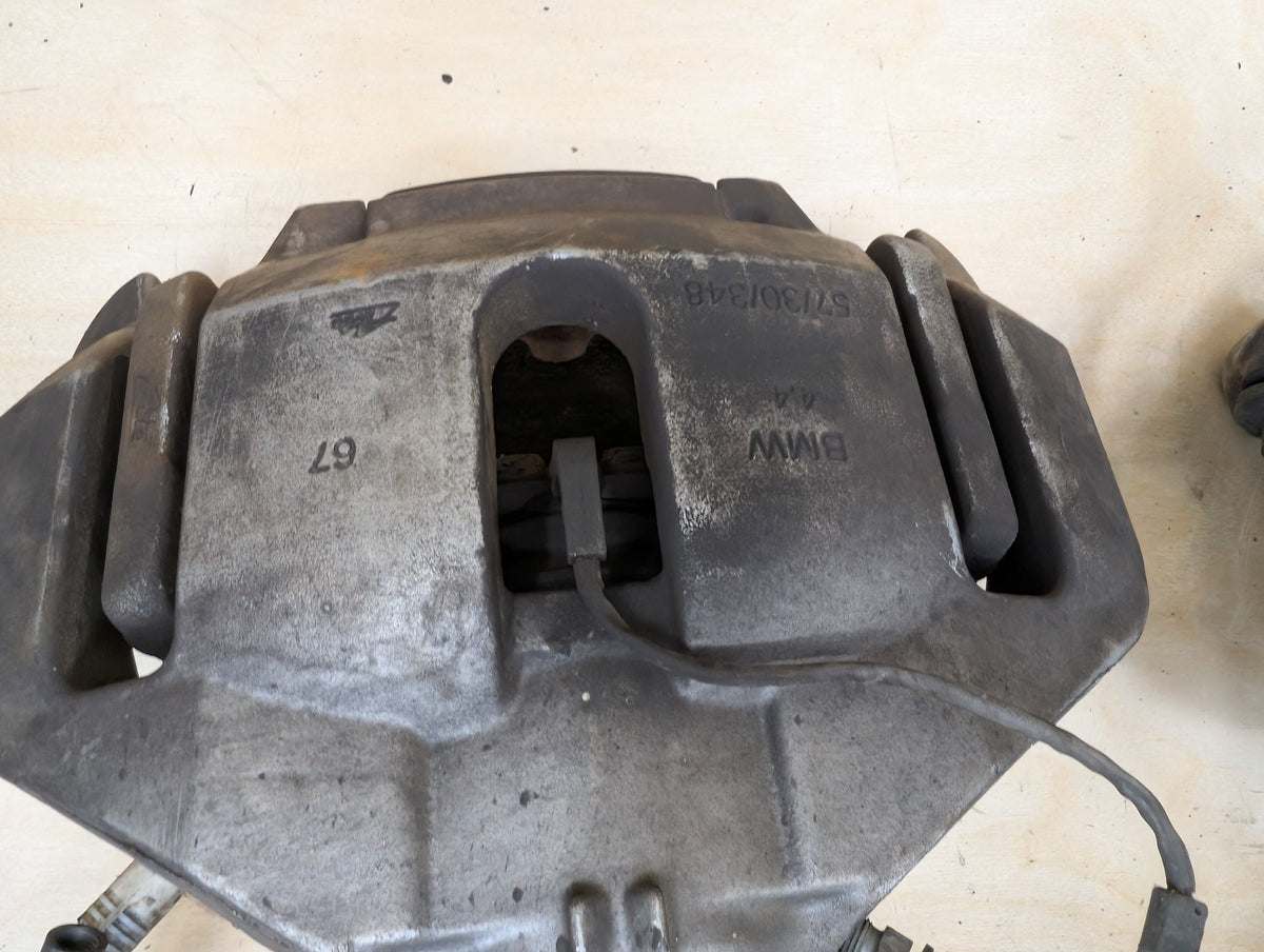 OEM BMW 335 E9X Front Left Right Brake Caliper SET w Drilled Slotted Rotors
