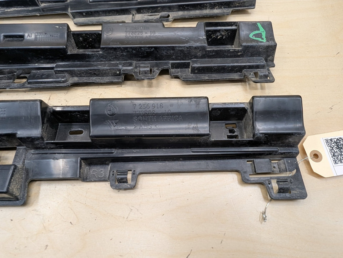 2012-2018 BMW 335i F30 Right Passenger Side Skirt Rocker Panel Brackets SET 7256920
