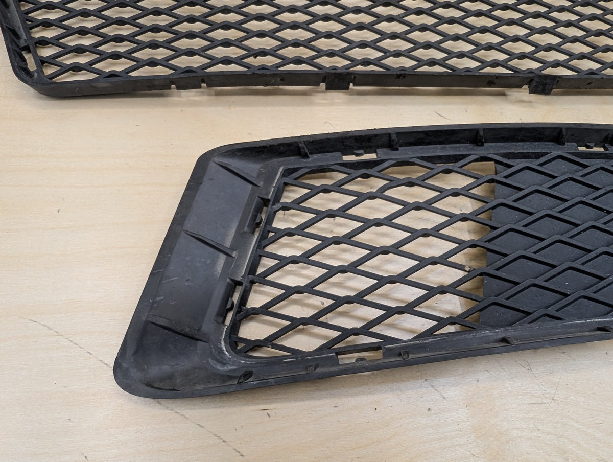 2007-2013 BMW 328i E93 Front Left Center Bumper Cover Grilles SET 7154719