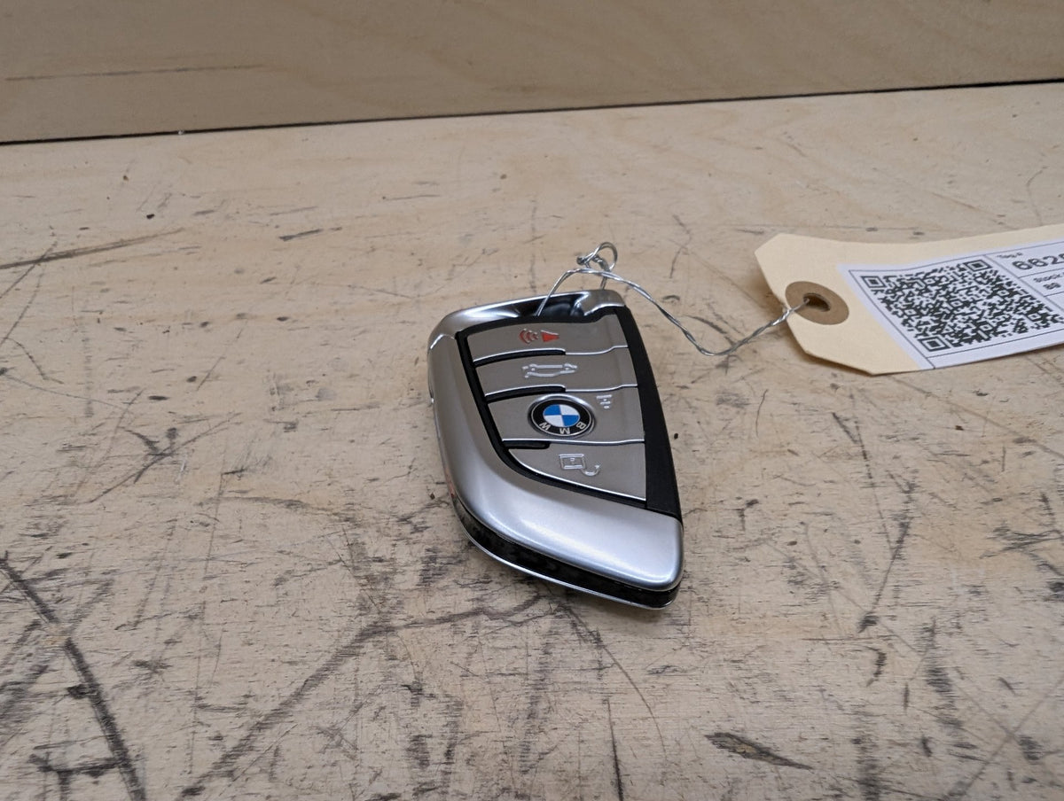 2016-2019 BMW 740i G12 Bdc Body Domain Fem Control Module w/ Key 6830820 OEM