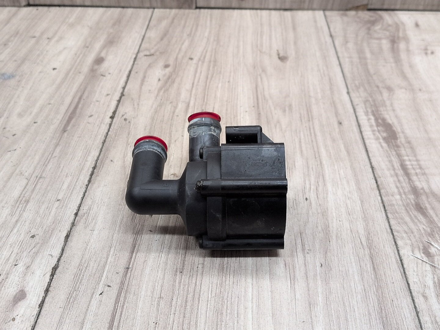OEM BMW F02 F06 F10 F13 M5 Engine N63 S63 Auxiliary Electric Water Pump Cooling