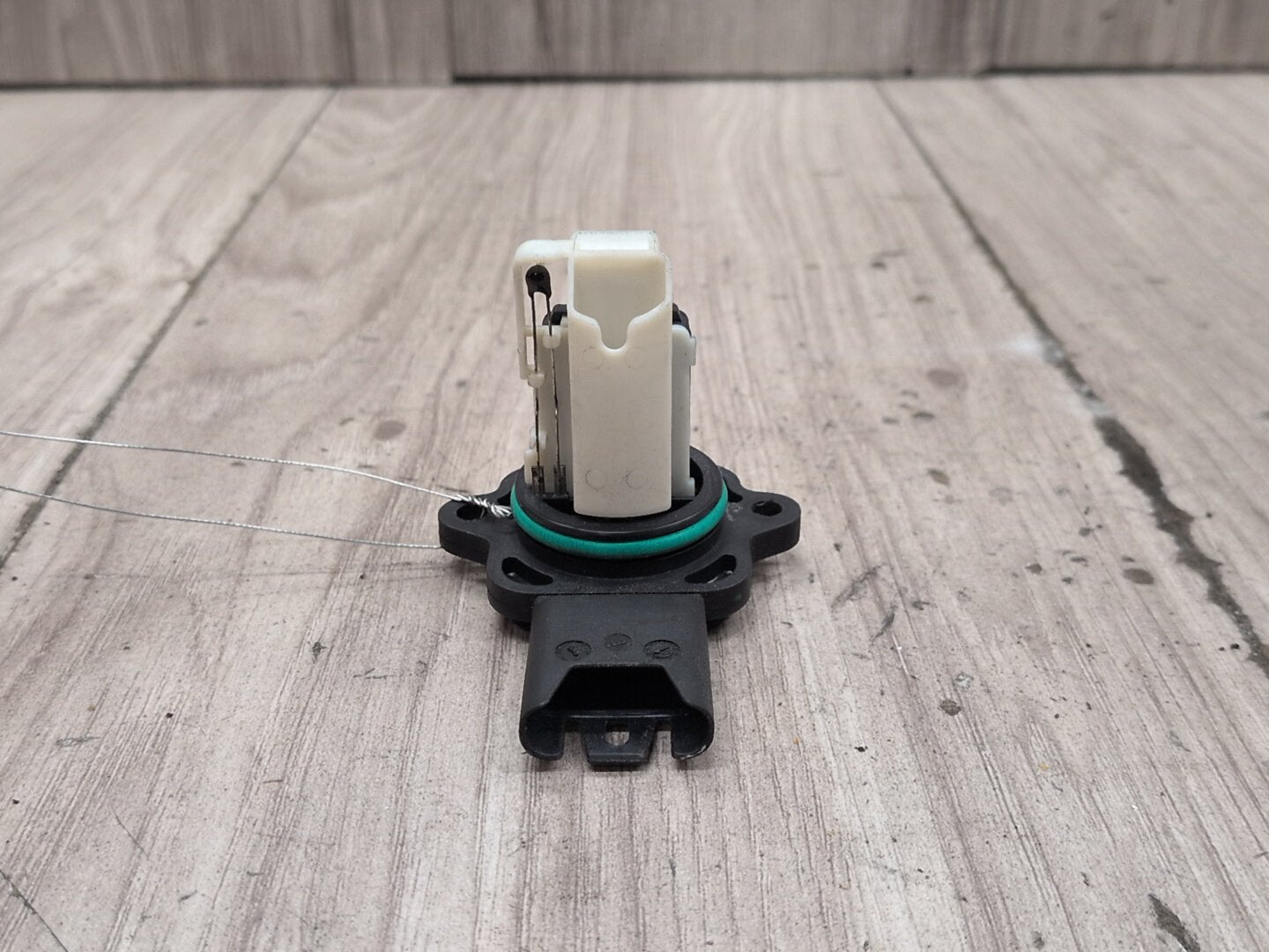 OEM BMW E82 E88 E90 E92 E93 328 Engine N51 N52 Air Flow Mass MAF Sensor Meter