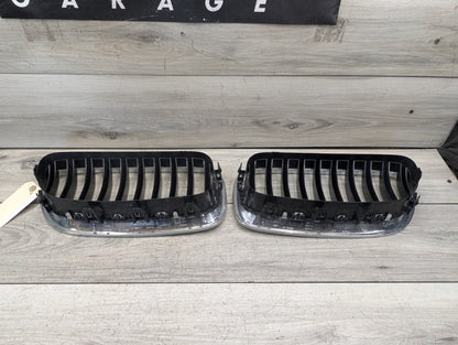 2011 - 2016 BMW 528i F10 Front Left Right Upper Bumper Cover Kidney Grilles SET 7412324 N20B20O0