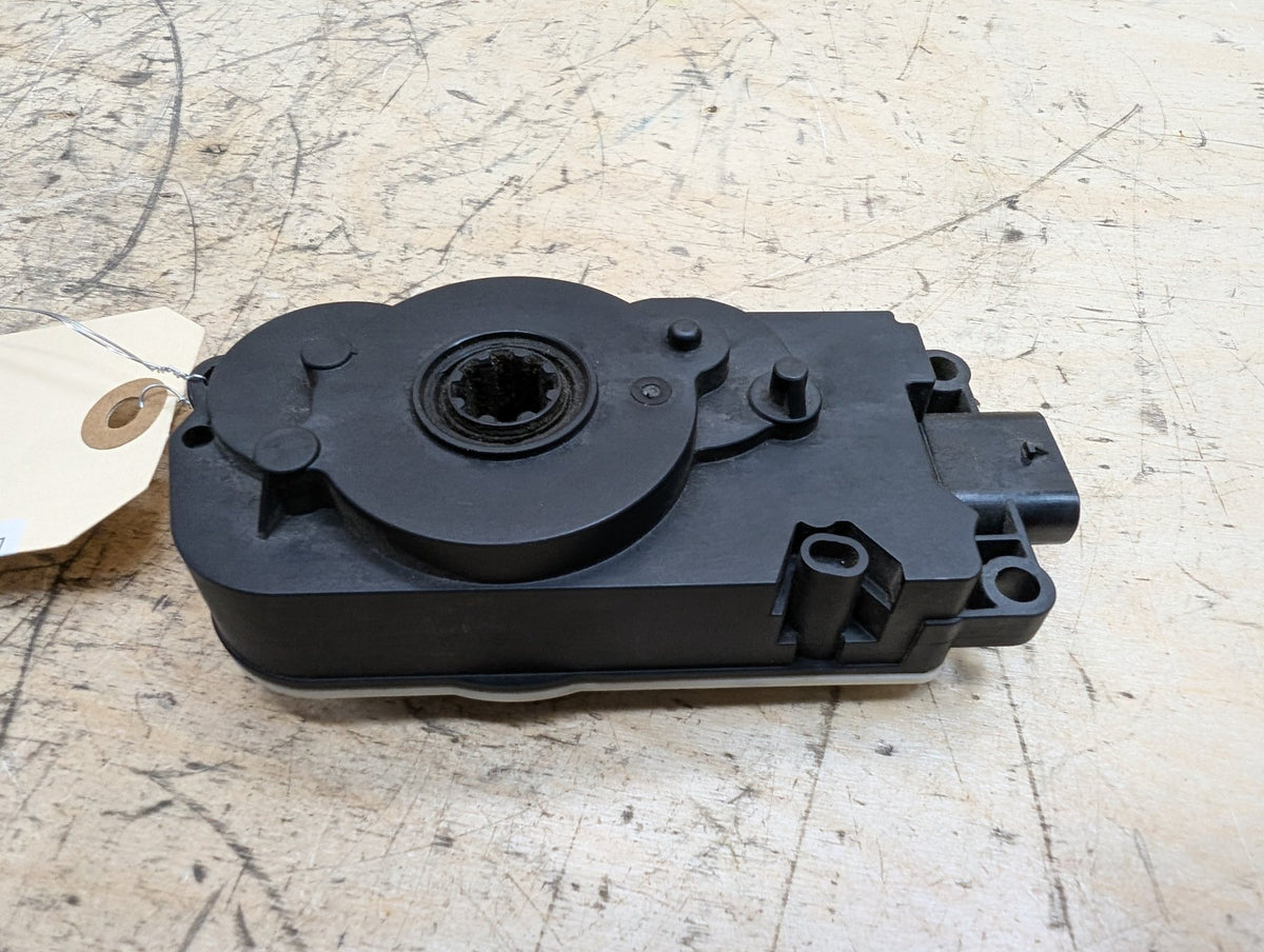 OEM BMW G05 G07 G12 G20 330 M340 X5 X7 Front Upper Grille Shutter Motor Actuator