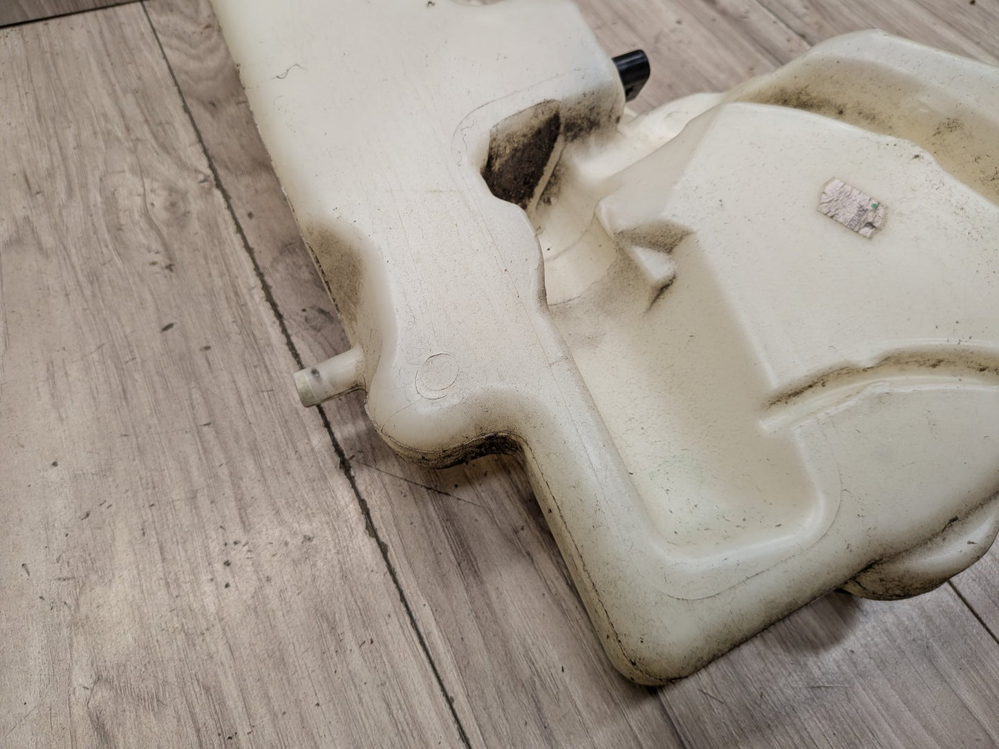 2010-2016 Audi S4 B8 Windshield Reservoir Tank Assembly 8T0955453B OEM