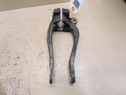 2016-2022 BMW 750i G12 Front Right Passenger Spring Strut Shock Absorber Bracket 6861200