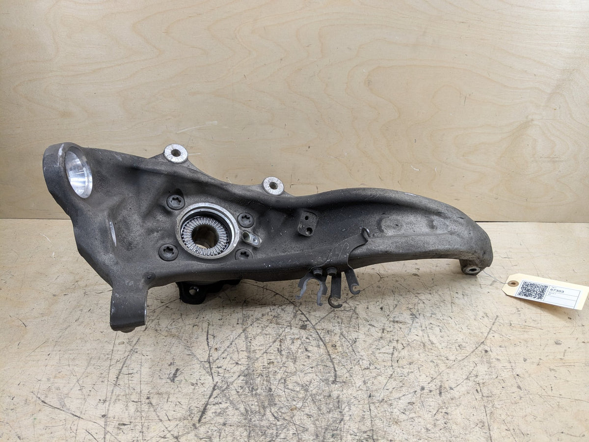 2018-2023 BMW M550i G30 AWD Front Left Driver Spindle Knuckle w/ Bearing 6884385