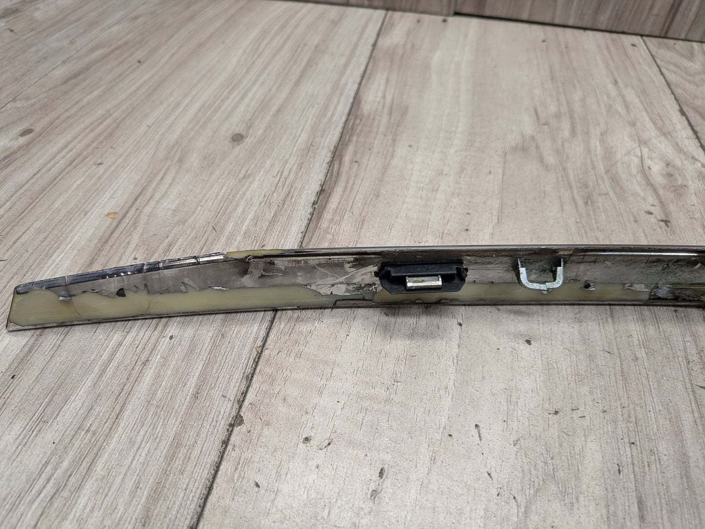 2009-2012 Mercedes-Benz E550 W212 Liftgate Trunk Lid Spoiler
