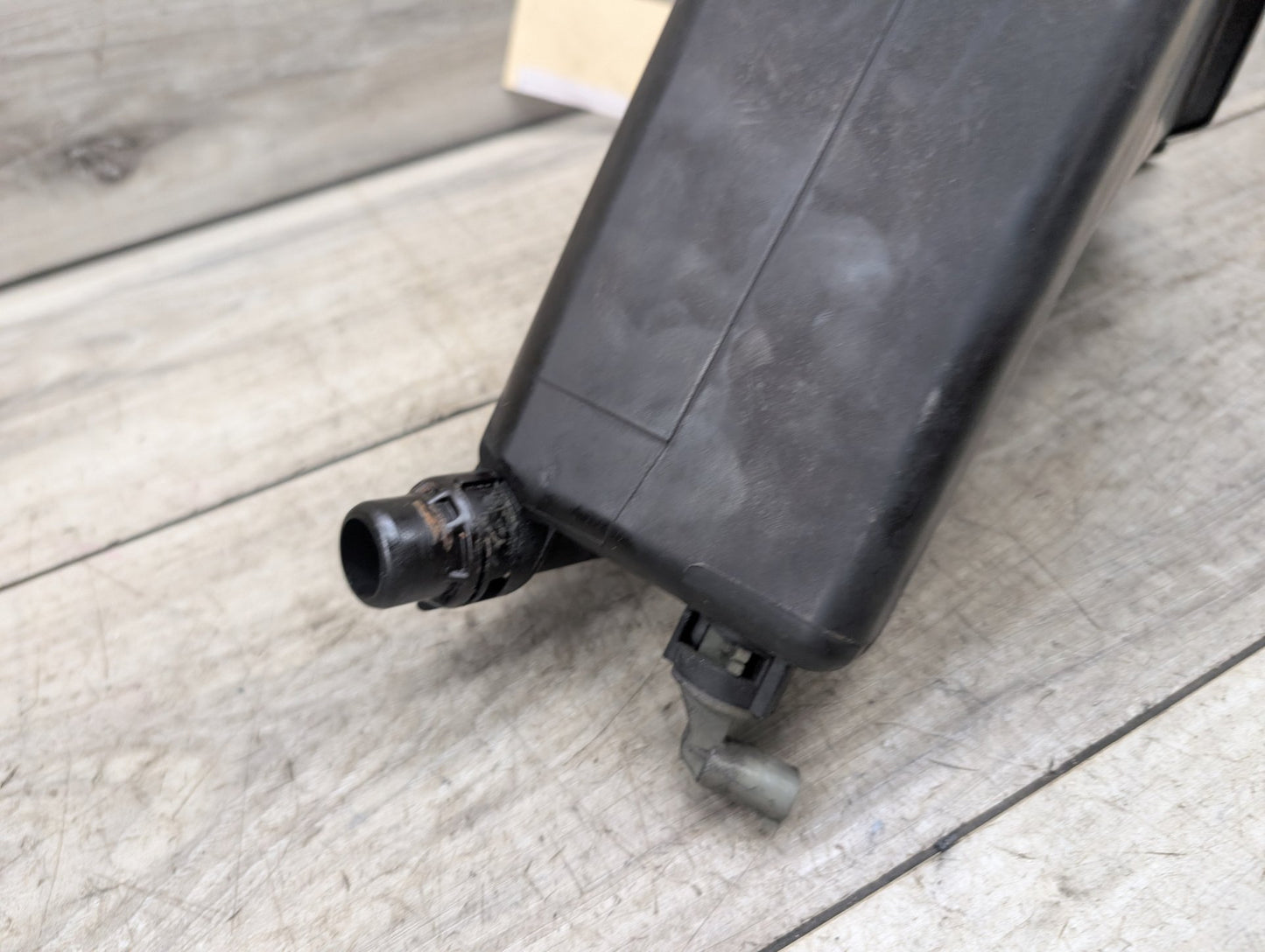 2007-2013 BMW 328i E93 Coolant Expansion Tank Reservoir 7567462