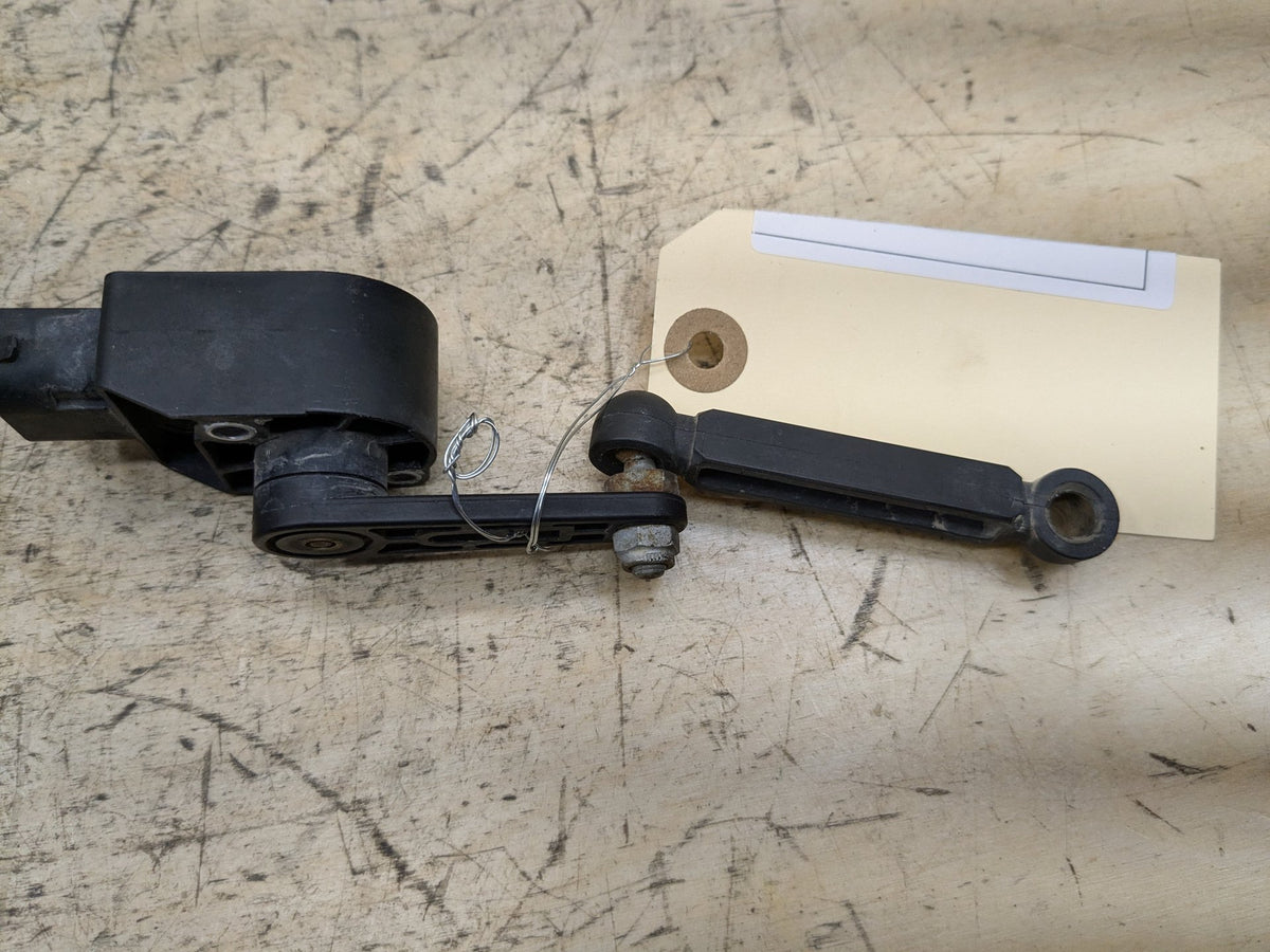 16-22 OEM BMW F30 F44 F80 G01 G20 G30 Suspension Height Level Sensor 2959574