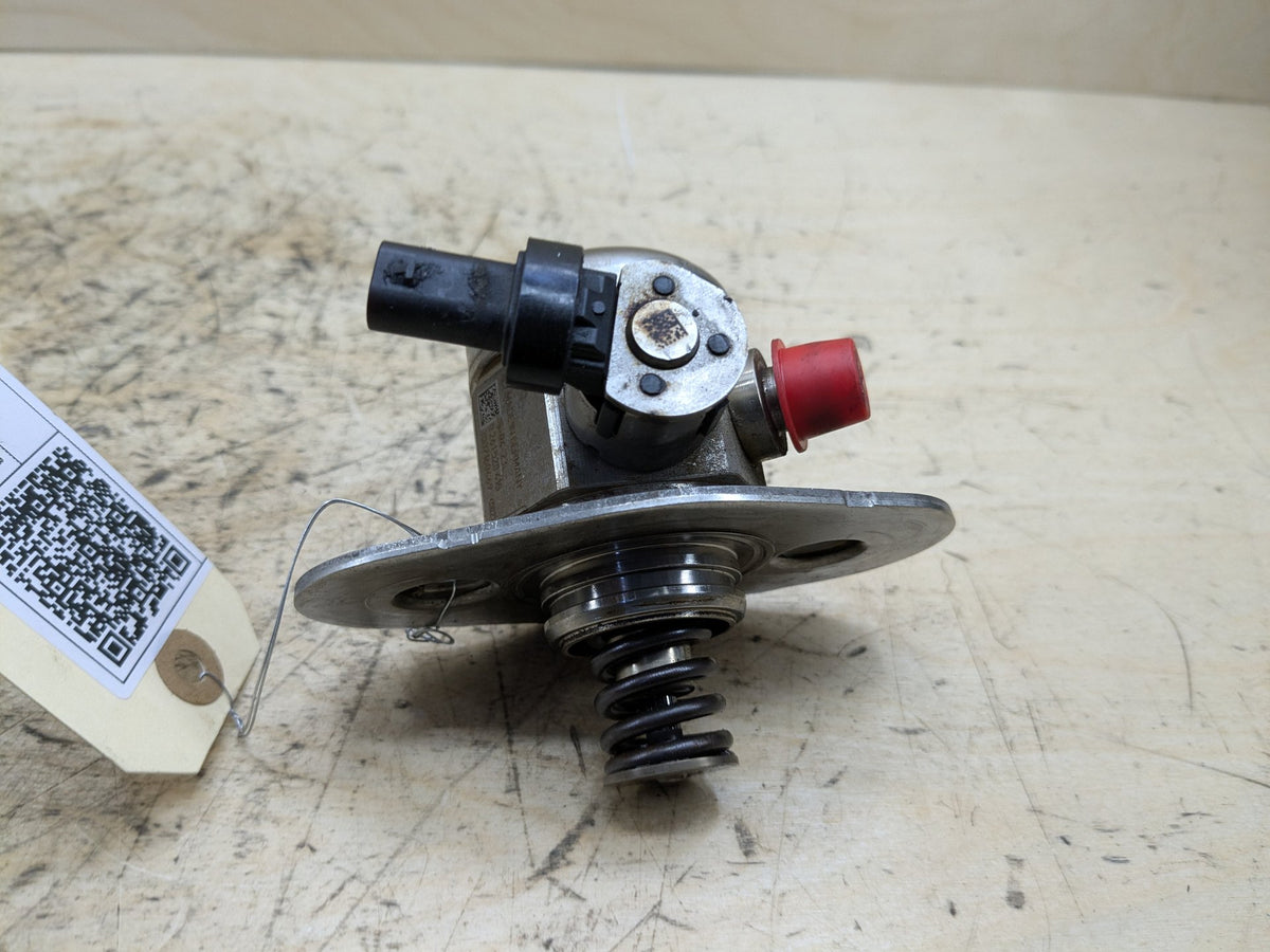 16-20 OEM BMW G11 G12 750 G30 M550 Engine N63R HPFP High Pressure Fuel Pump 5-8