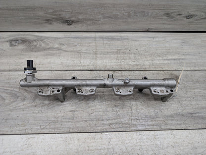 2018 - 2024 BMW X3 G01 Engine Motor Fuel Injector Rail Line 7639979