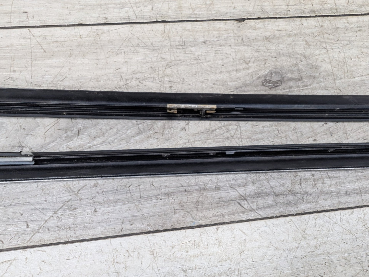 2007 - 2013 BMW X5 E70 Front Left Right Side Windshield Drip Trim Molding SET 7250395 N62B48B