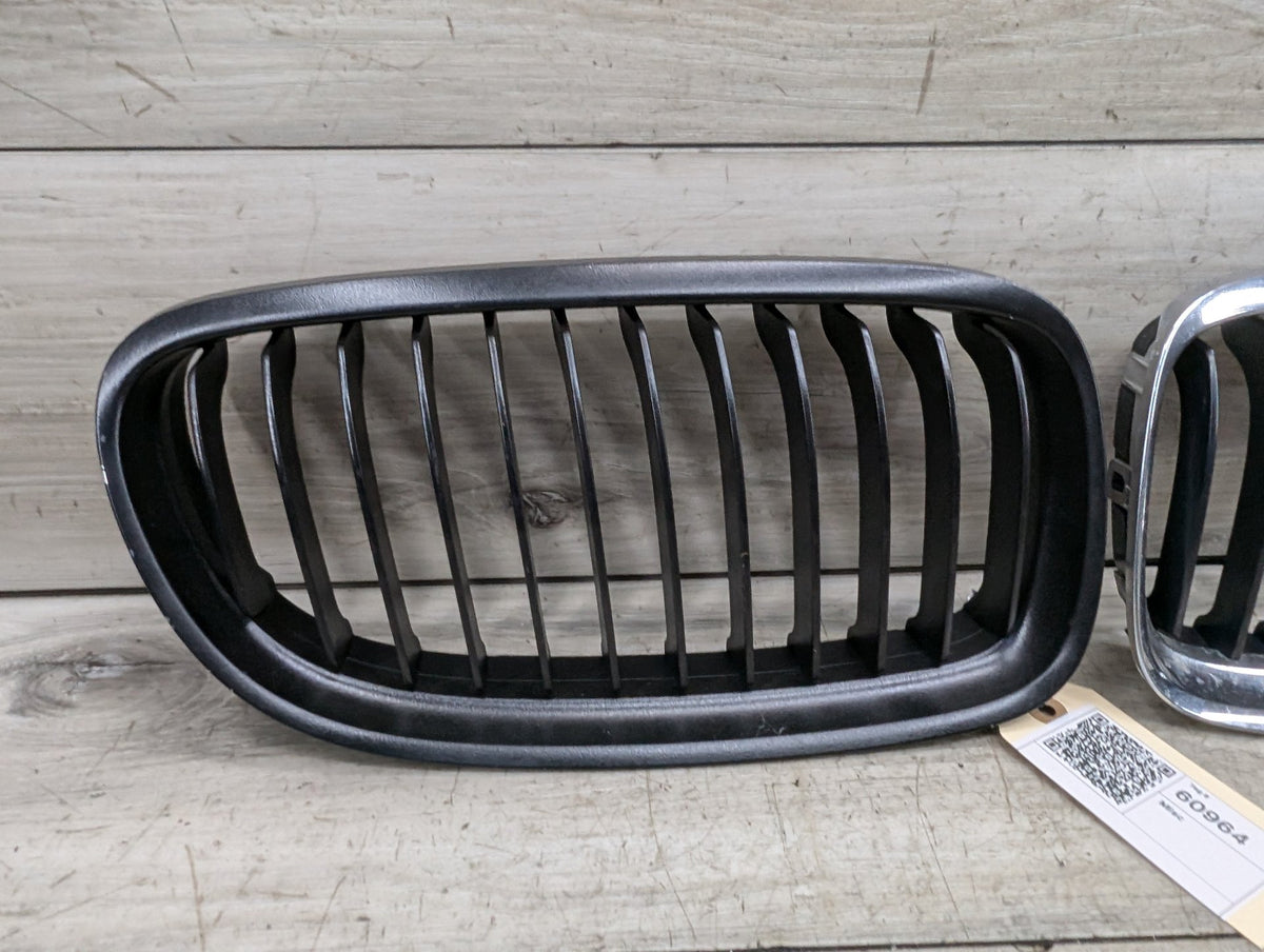 2006-2011 BMW 328i E90 Front Left Right Upper Bumper Cover Kidney Grilles SET 7201967