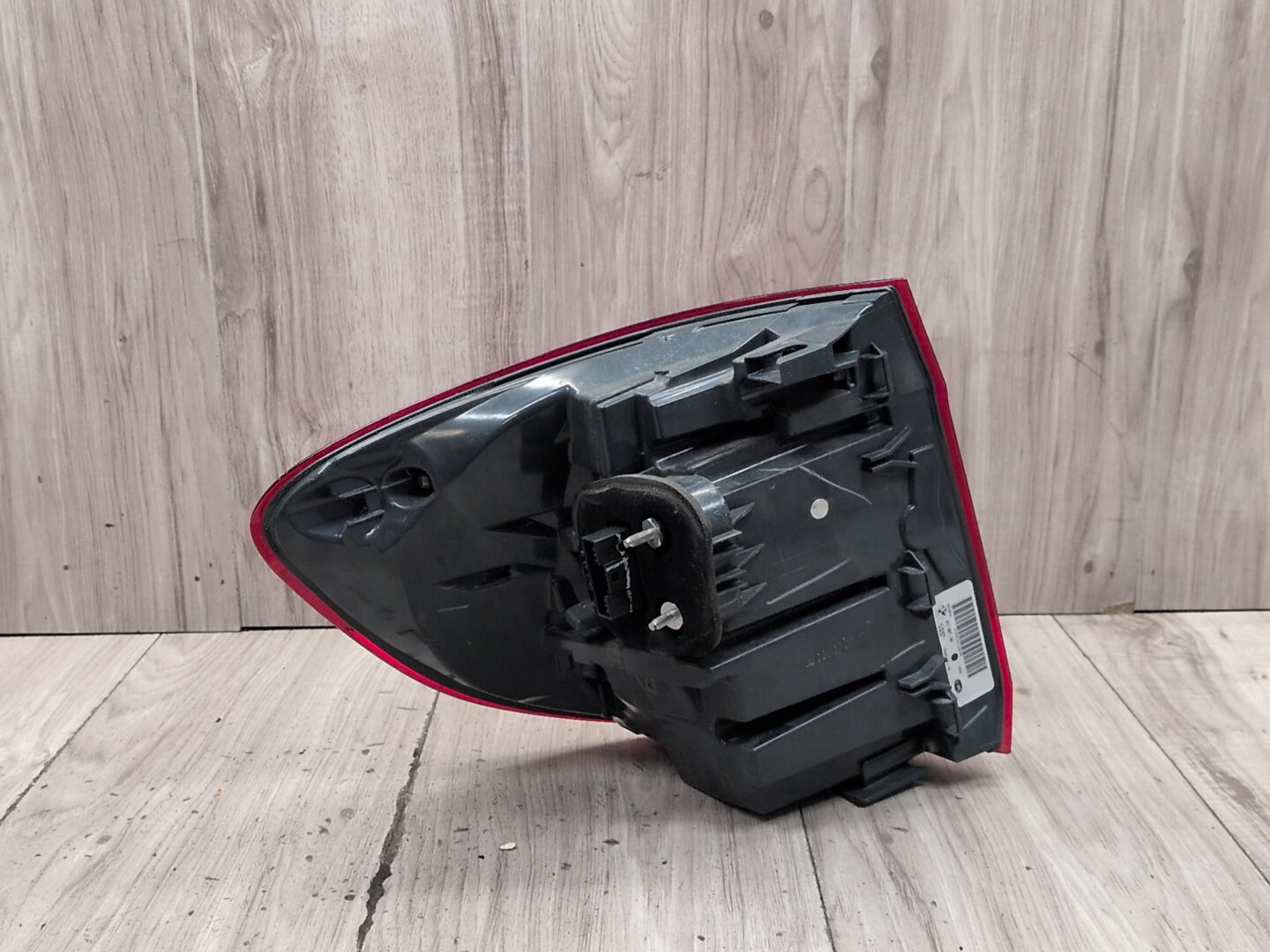 14-18 BMW OEM F15 F85 X5 X5M Rear Right Passenger Side Outer Stop Tail Light