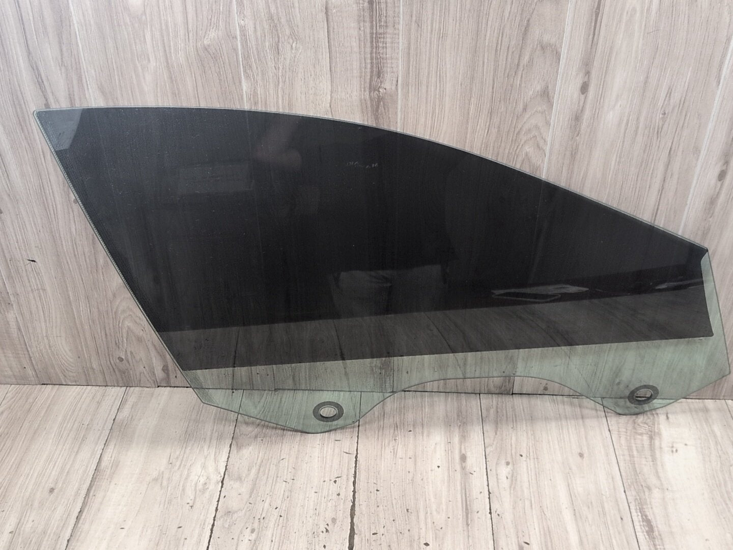 2015-2018 BMW X5 F85 Front Right Passenger Door Window Glass 7470632
