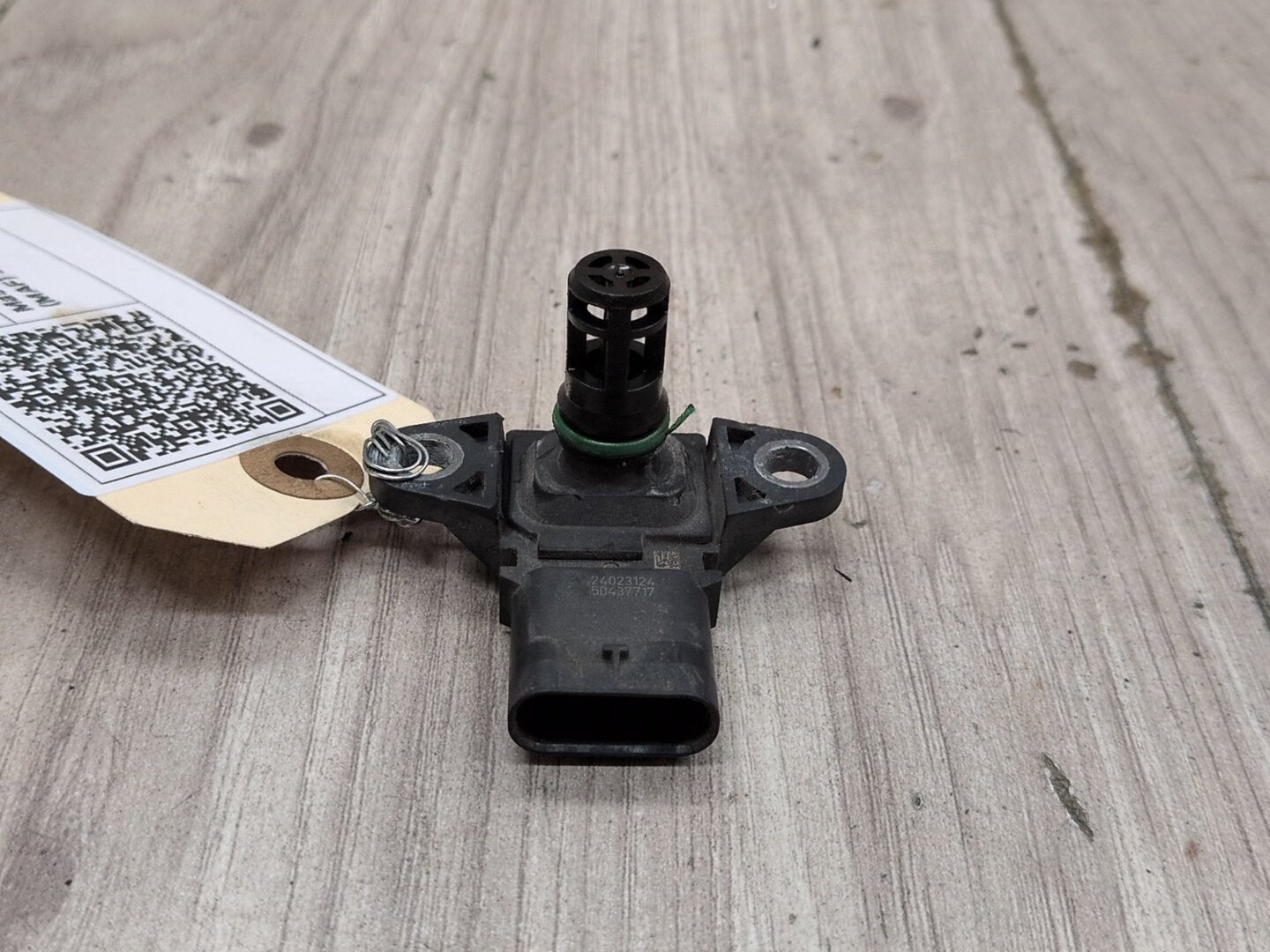 2013 - 2019 BMW 750i F01 Manifold Absolute Pressure (MAP) Sensor 7599042 N63B44O1