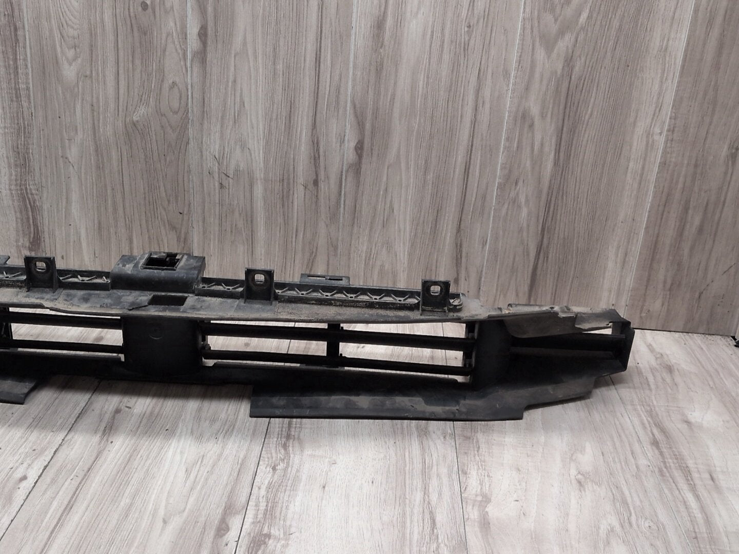 2016-2022 BMW 750i G12 Front Lower Radiator Air Flap Shutter 8091762 OEM