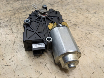 OEM BMW F06 F82 F80 F13 F32 F10 M2 M3 M4 M6 Upper Sunroof Moon Roof Motor Unit