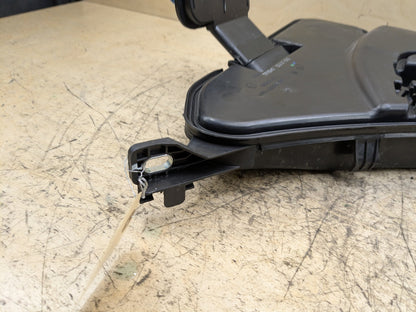 OEM BMW G12 G30 540 M550 750 M760 Windshield Wiper Washer Reservoir Tank Pump