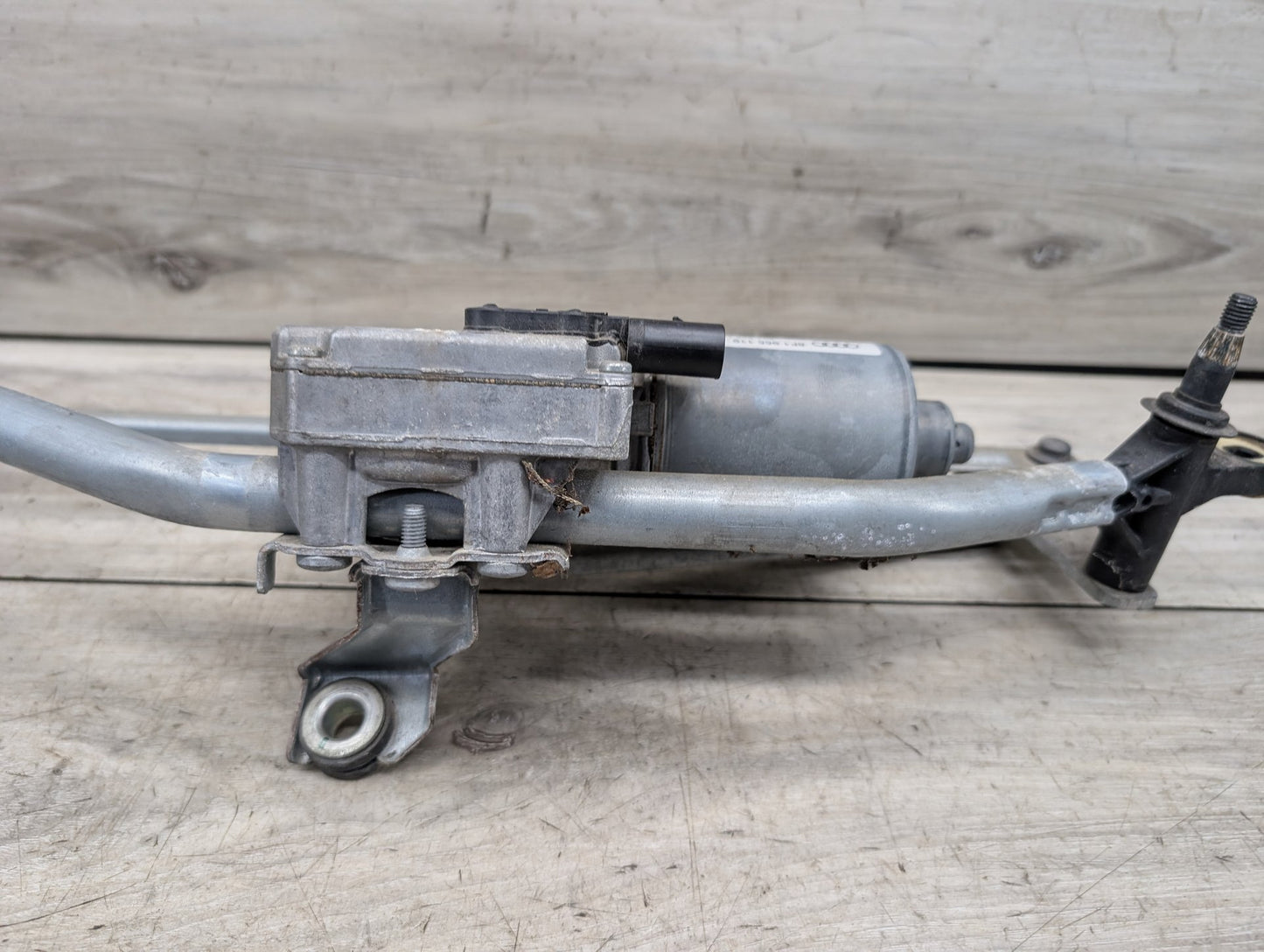 2008 - 2017 Audi S5 8T Front Windshield Wiper Motor 8F1955119