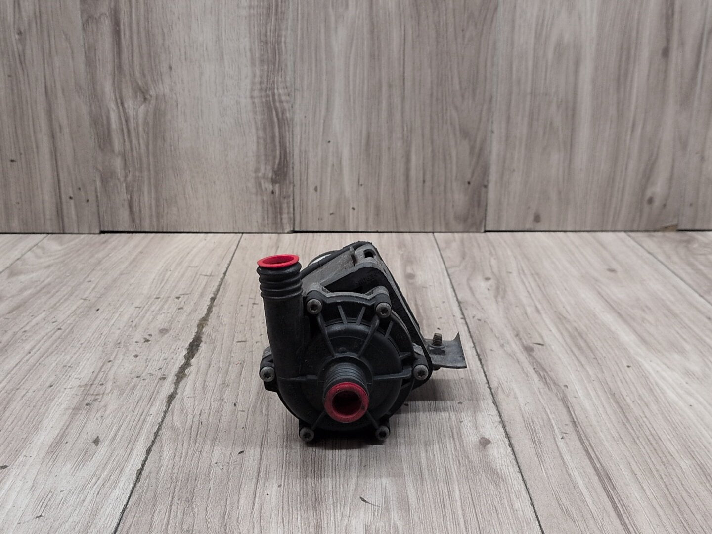 2009-2012 Mercedes-Benz W212 E550 M278 Engine Motor Cooling Auxiliary Water Pump