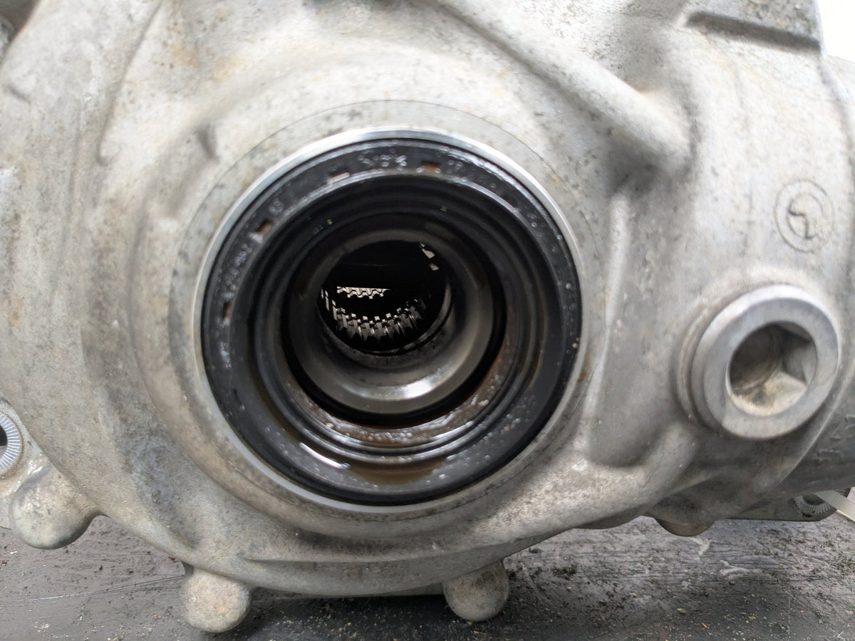 16-21 OEM BMW G30 G12 750 M550 AWD Front Differential Axle Carrier 2.81 Ratio