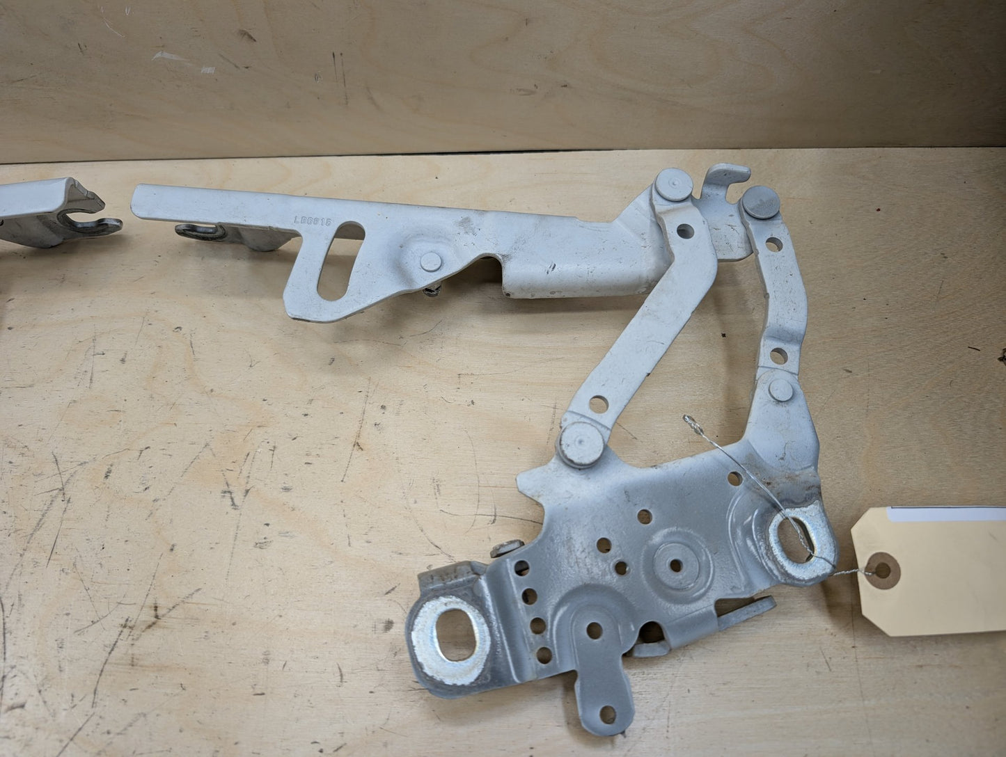 OEM BMW F22 F23 F30 F32 F33 F36 F80 F82 F83 F87 Left Right Side Hood Hinges PAIR
