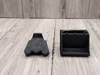 2015-2018 BMW X5 F85 Radiator Lower Mounting Brackets SET 7598791 OEM