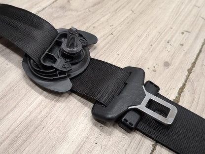 2011 - 2017 BMW X3 F25 Front Left Driver Seatbelt Seat Belt Retractor 7258435 N20B20O0