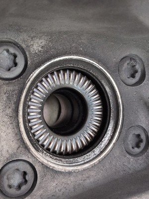 OEM BMW G01 X3 30i 30iX M40iX REAR Right Passenger Knuckle Hub Spindle Bearing