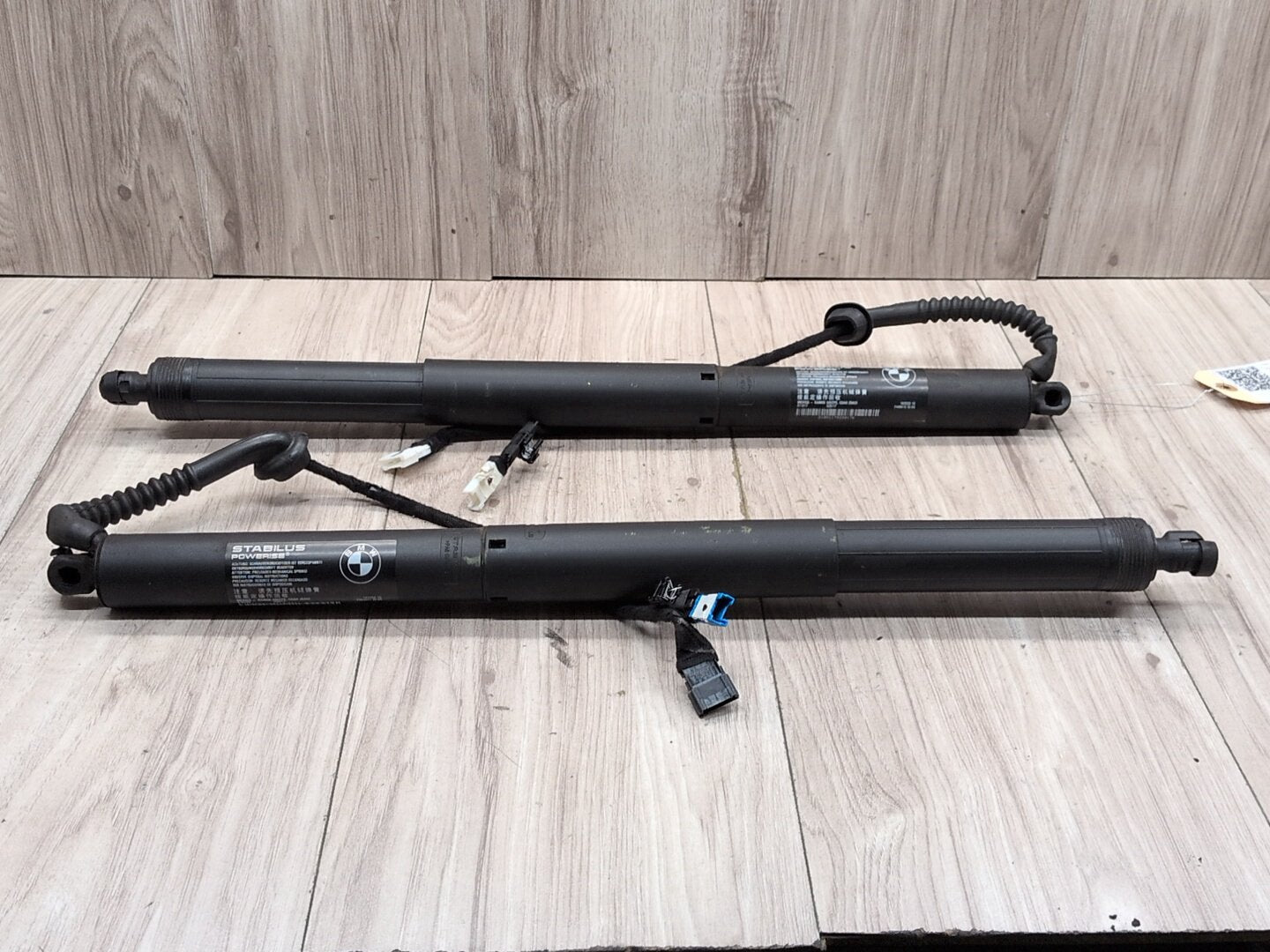 2014 - 2018 BMW X5 F85 Rear Left Right Liftgate Trunk Lid Strut Shock Supports SET 7434041 S63B44T2
