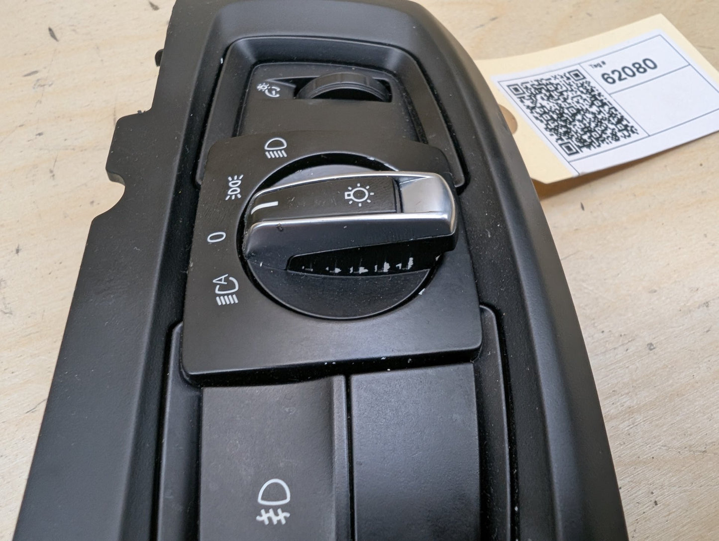 2015-2019 BMW X6 F16 Headlamp Switch 9390196