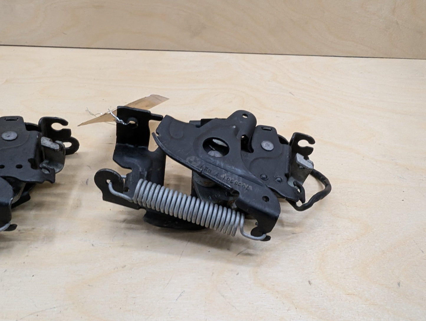 OEM BMW G11 G12 G15 G30 G90 M5 M8 Hood Left Right Hood Lock Latch w/ Cable SET