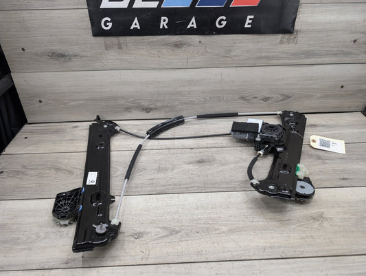 2021 - 2026 BMW 430i G22 Front Right Passenger Door Window Glass Regulator w/ Motor 5A071C4 B46B20O1