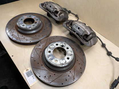 OEM BMW 335 E9X Front Left Right Brake Caliper SET w Drilled Slotted Rotors