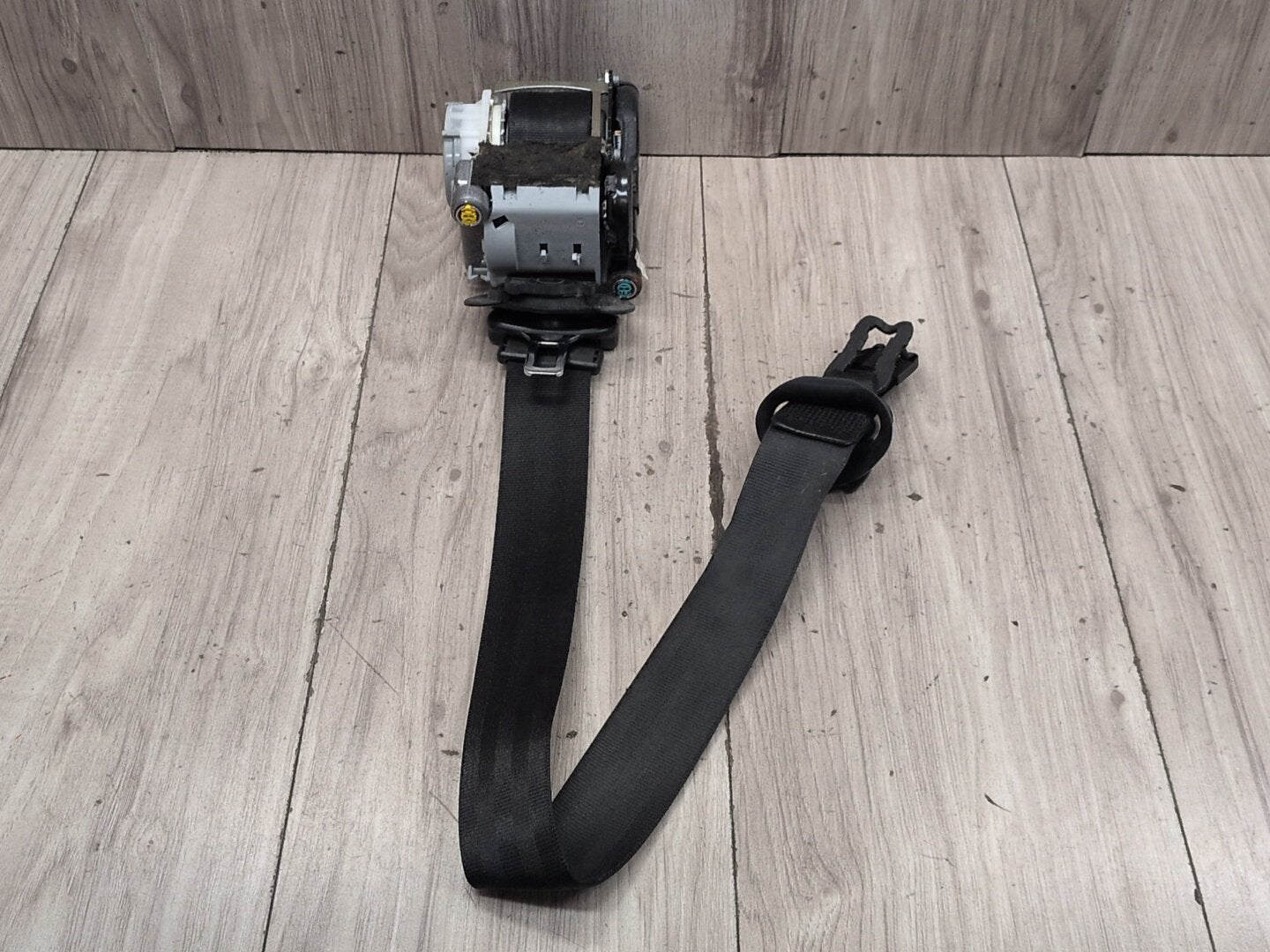 2015-2018 Audi Q3 8U Front Left Driver Seatbelt Seat Belt Retractor 8U0857706F