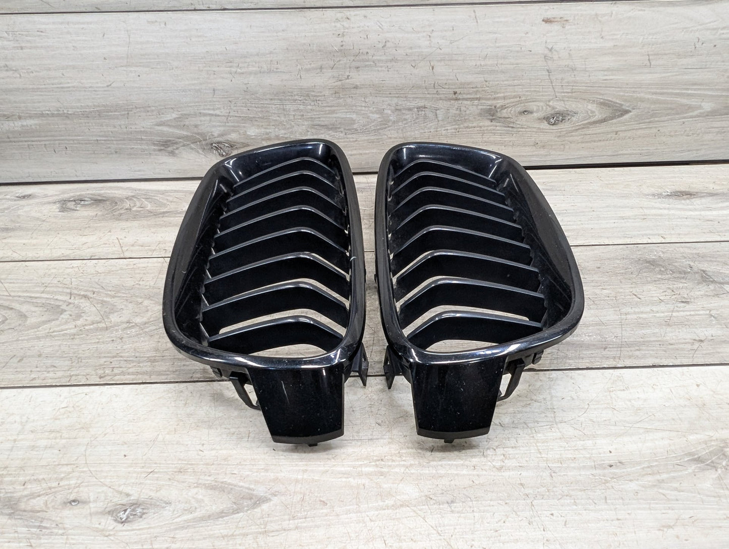 2012-2018 BMW 340i F30 Front Left Right Upper Bumper Cover Kidney Grilles SET 7405835