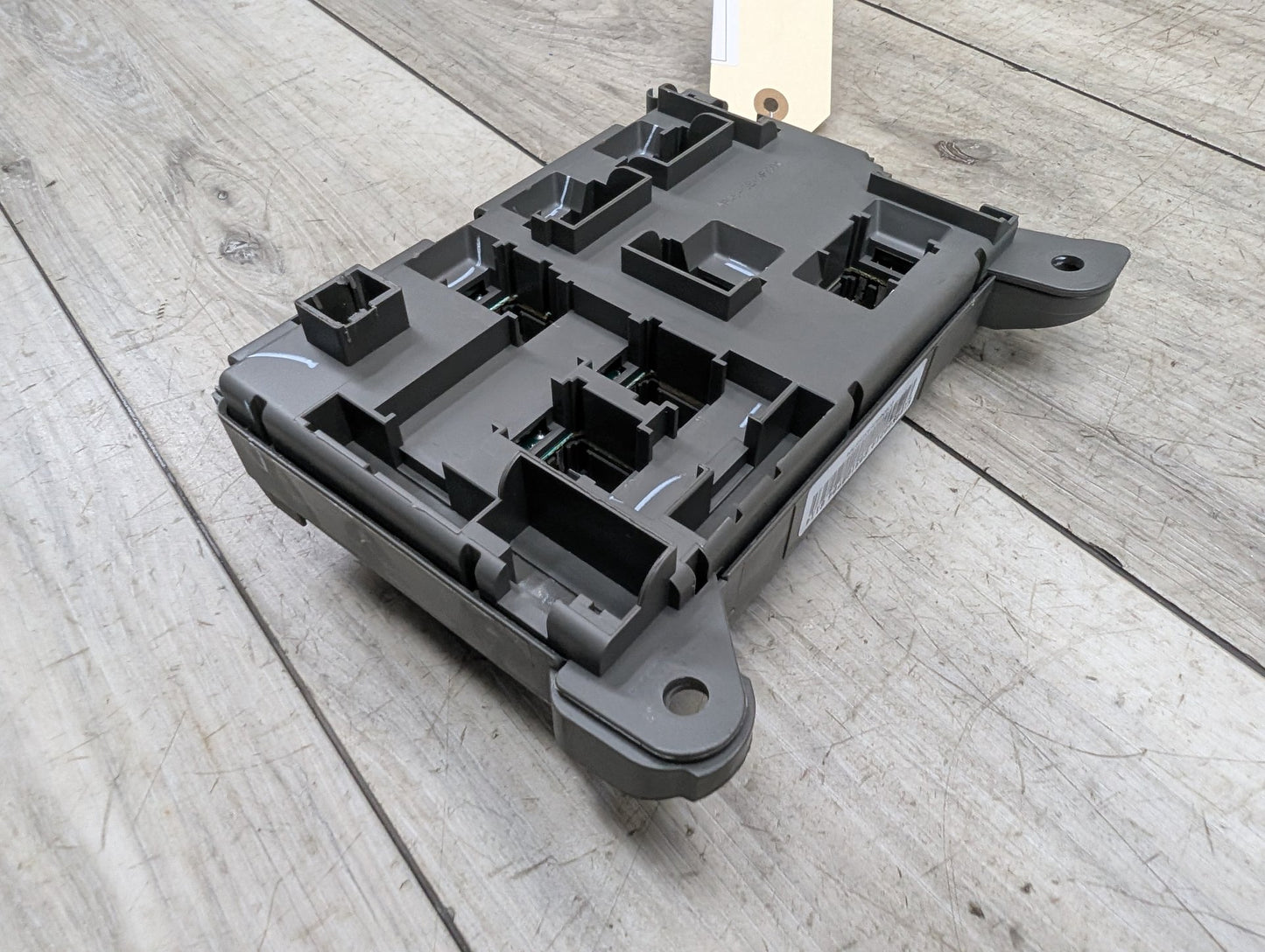 2007-2013 BMW X5 E70 Rear Power Distribution Fuse Box 6931687