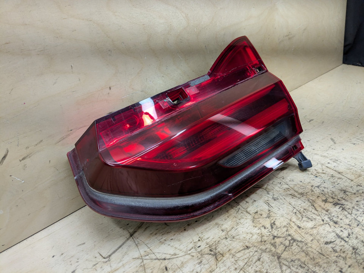 16-19 OEM BMW G11 G12 740 750 Rear Right Passenger Trunk Inner Stop Tail Light