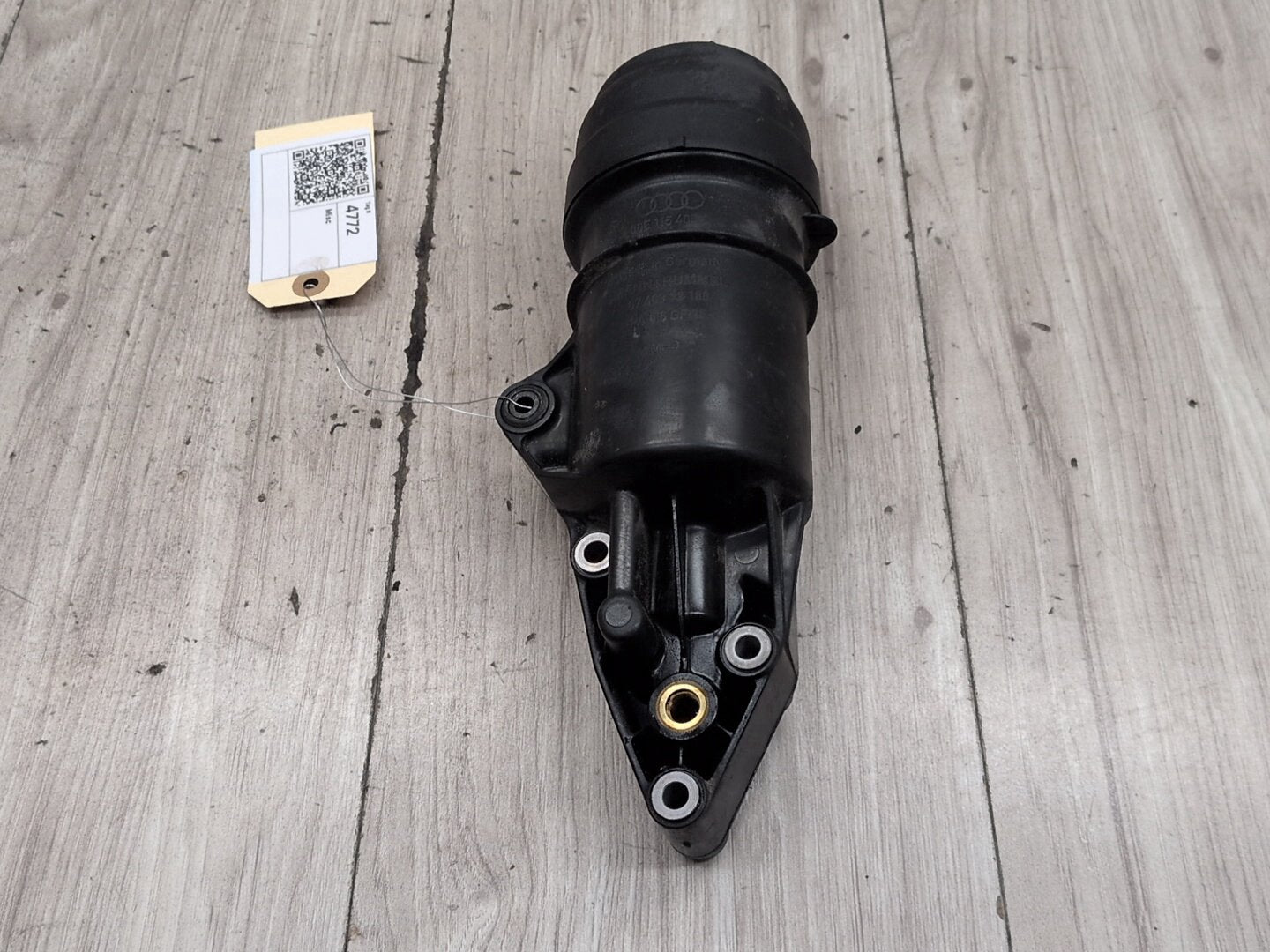 2008 - 2017 Audi S5 8T Engine Motor Oil Filter Cooler Housing 06E115405