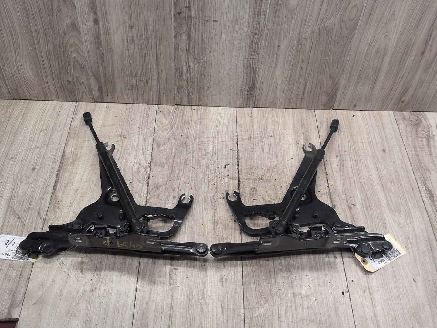 2014 - 2018 BMW X5 F85 Hood Bonnet Hinges SET 7294530 S63B44T2