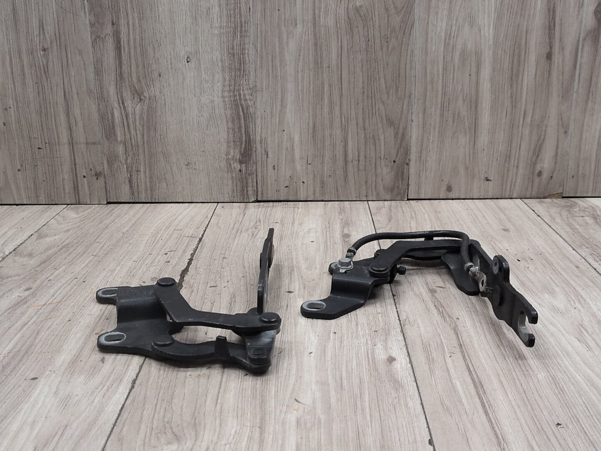 2008-2013 BMW 128i E82 Hood Bonnet Hinges SET 7060559 OEM