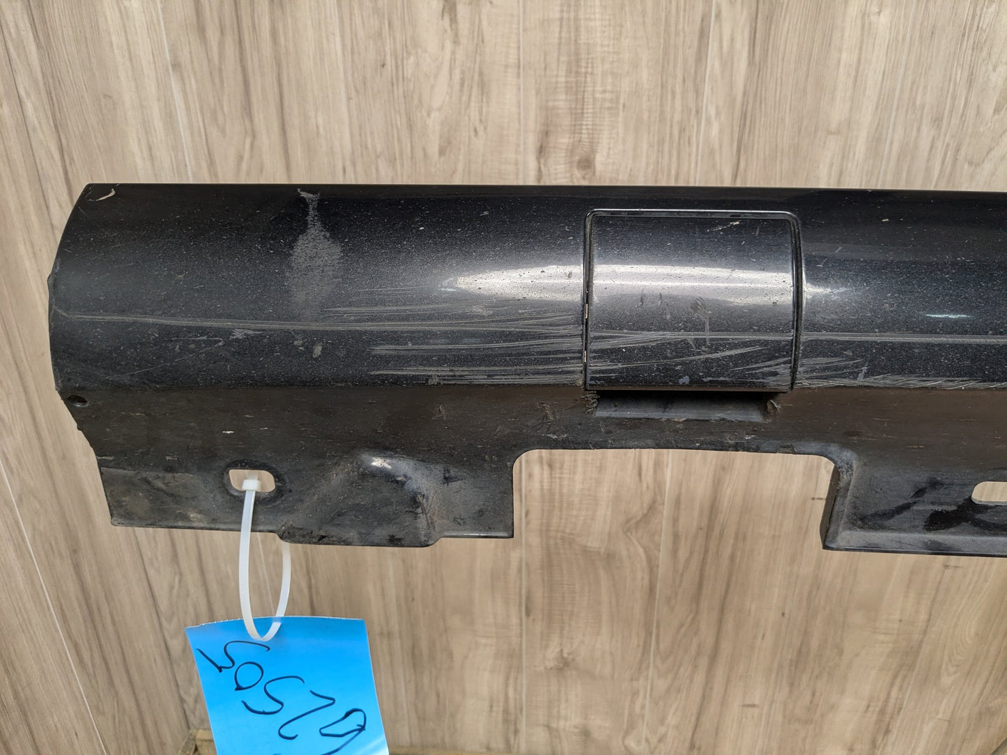 09-12 Mercedes-Benz E550 W212 Left Driver Side Skirt Rocker Panel A2126901540