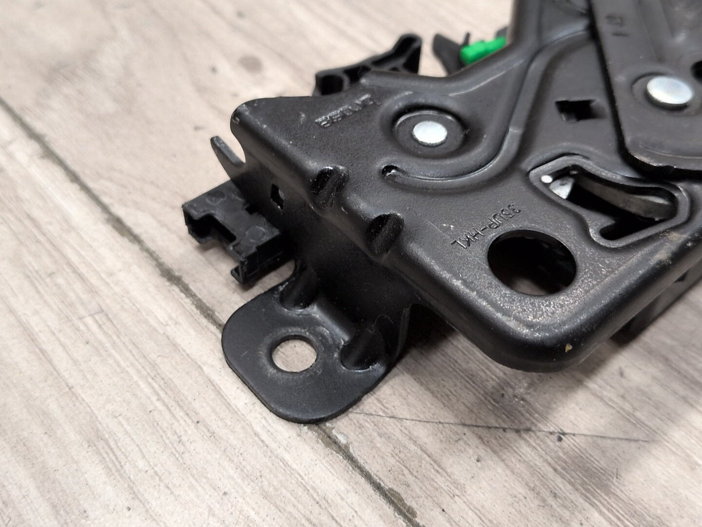 2019 - 2026 BMW X5 G05 Lower Liftgate Tailgate Lock Latch Actuator 7357112 N63B44M3