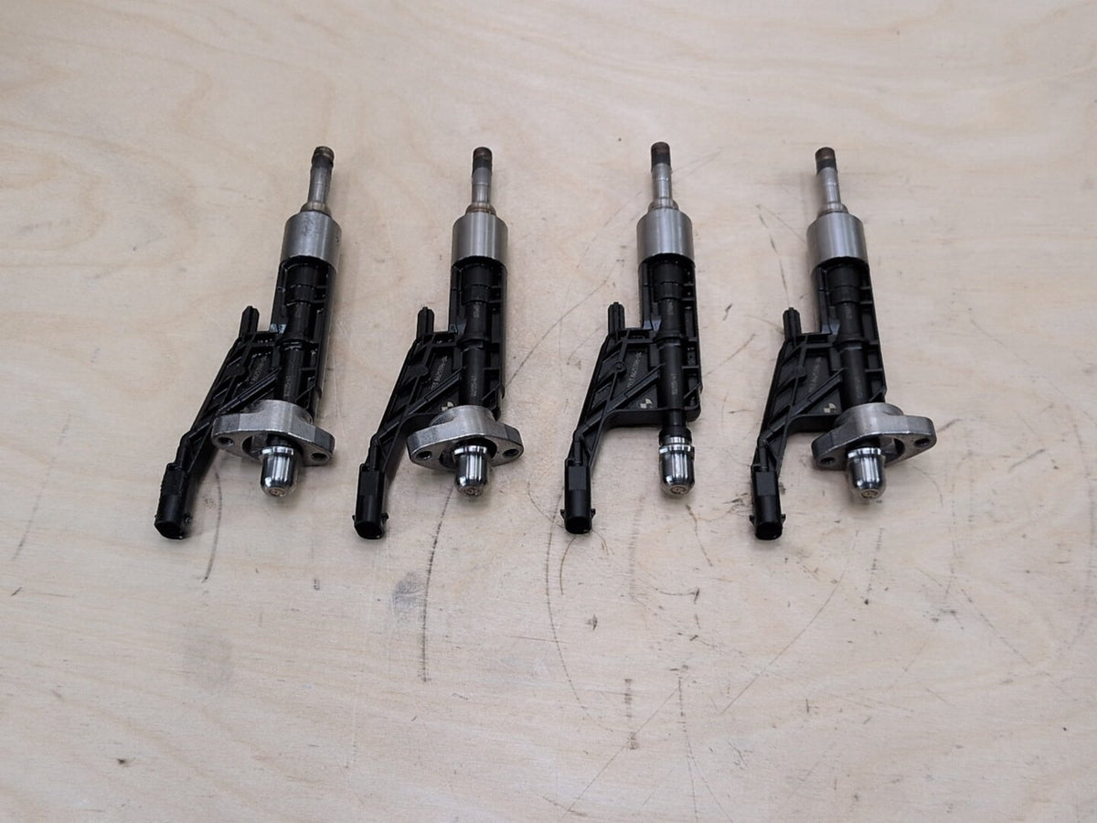 2018-2024 BMW G01 X3 B46B20O0 Engine Motor Injector SET 8625396