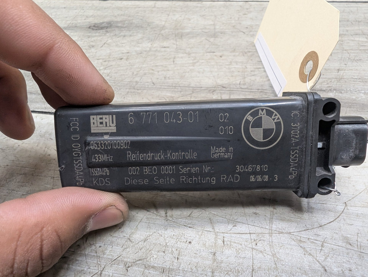OEM BMW E82 E88 E90 E92 E93 F10 Tire Pressure Monitoring Sensor Module RDC TPMS