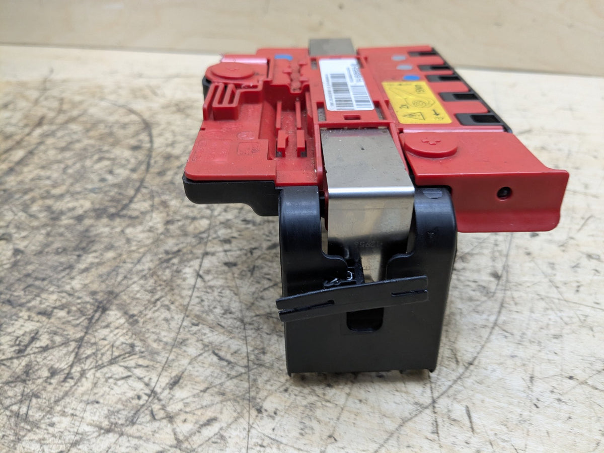 OEM BMW E82 E88 E90 E92 Battery Power Junction Distribution Fuse Box Voltage